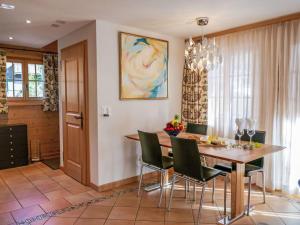 Apartment Chalet Pfingstrose by Interhome