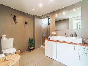 Apartment Oratge Beach Views by Interhome