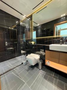 Modern 1br In Jvc Balcony, Pool & Parking