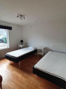 5 sovrum 10 sängar 13 sovplatser