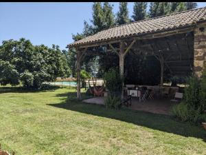 Villas Propriete en pleine nature,grands espaces,, Perigord Noir, piscine chauffee, climatisation,wifi : photos des chambres