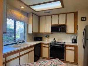 Isleta 897 condo