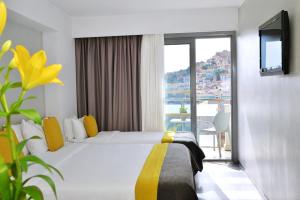 Triple Room with City View room in Airotel Galaxy