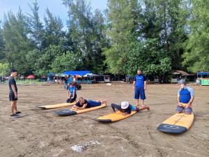 Air Manis Secret Surfcamp