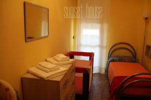 Sunset House img16