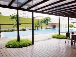 Studio Condo at Ayala Centrio Mall with Unli Wifi and Netflix
