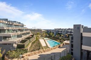 Discover Luxury Living in Esteponas Oasis-RDR467