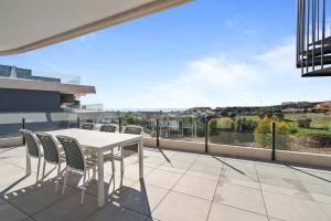 Discover Luxury Living in Esteponas Oasis-RDR467