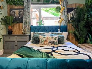 The Boutique Large Themed Hideaway Retreat