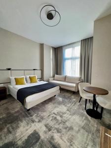 Deluxe Double Room with Extra Bed room in Prime Boutique Hotel