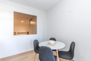 Charming Apt Puerto Cruz, Terrace & Pool Access