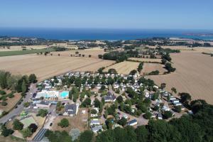 Campings Camping Paradis Bellevue : photos des chambres
