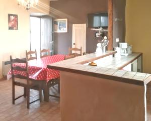 Villas Villa spacieuse a Chandolas avec piscine privee : photos des chambres