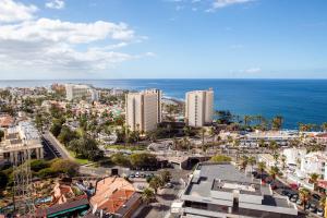 Prime 2BD with Balcony, View & Pool