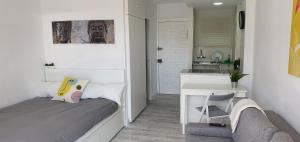 Newly renovated bright apartment in JUPITER