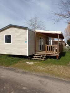 Campings MHVACANCES LOUENT PLUSIEURS MOBILHOMES DANS CAMPING 4 ETOILES PROCHE CHATEAUX et ZOO BEAUVAL : photos des chambres