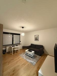 MA Apartments - Free Parking, Free WiFi, Relax & Coffee,