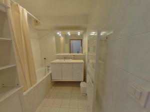 Appartements T3 Montagne, 2 chambres, centre station, skis aux pieds - FR-1-513-38 : photos des chambres