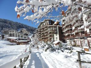 T3 au cœur de la station face aux pistes, 7 pers., lumineux - FR-1-513-38