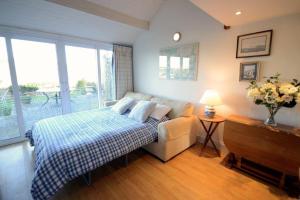 Steepfield Studio in the heart of Bantham Village