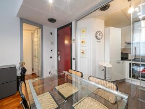 Youhosty - Elegant Duomo Apartment