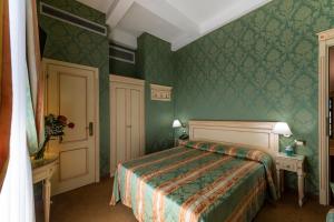 Superior Double or Twin Room with Terrace