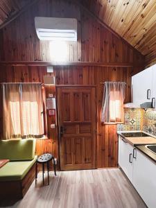 Bungalow room in Càmping Riera Merlès