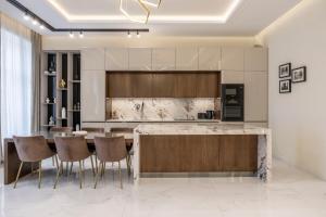 Luxurious High-End Central Grand Residence next to the Basilica