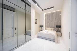 Luxurious High-End Central Grand Residence next to the Basilica