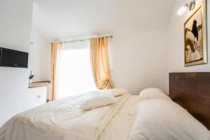 Scenic Two Bedroom Villa with Private Pool