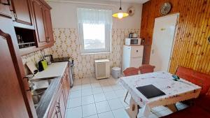 Rétifarkas Apartment with a green belt, fantastic city views and free parking