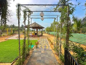 Turtle Beach House with free breakfast & wifi