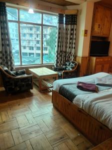 Club Joint Hotel