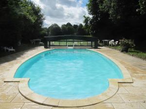 Maisons de vacances Farmyard at Kerespars, 3 Houses, Sleeps 30 with pool : photos des chambres