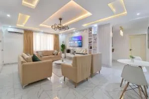 Luxury 3 bedroom Apartment Victoria Island Lagos with swimming pool play station 5 Netflix - Maroko