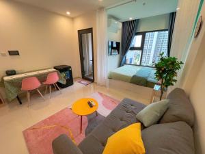Phong Linh homestay-Studio view hồ bơi vườn Nhật
