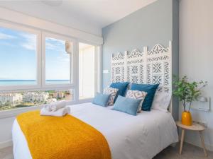 Fantástico estudio con vistas panorámicas al mar