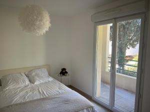 2 Bedroom Apartment Near Beach