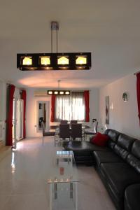 4 Bedroom Family Villa with Private Pool in Villa Martin