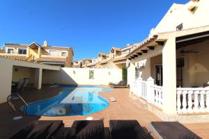 4 Bedroom Family Villa with Private Pool in Villa Martin
