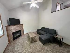 North Liberty Townhouse - 克拉尔维尔