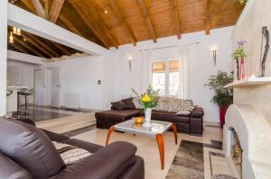 Spacious Four Bedroom Villa With Pool