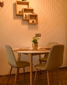 Four Season Thermal Apartman