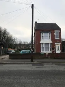 Contractor House with parking - Shireoaks