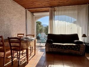 Studio cabine à 200m de la plage 4 couchages AR640-034