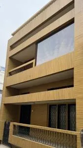 Kailash Kunj - Hazratganj - Nilmatha