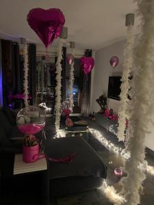 Exclusive Love Suite z jacuzzi w kształcie serca , KrainaAlicji Ełk