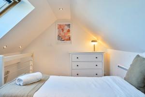 Maisons de vacances Maison 2 chambres avec petite cour, proche metro : photos des chambres