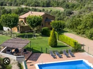 Cal Colom - Agroturisme - Caserras