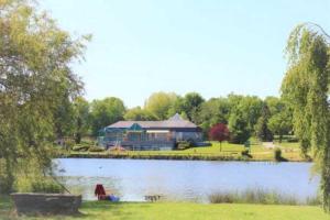 Maisons de vacances Camping 3 etoiles - Piscine - eehafa : photos des chambres